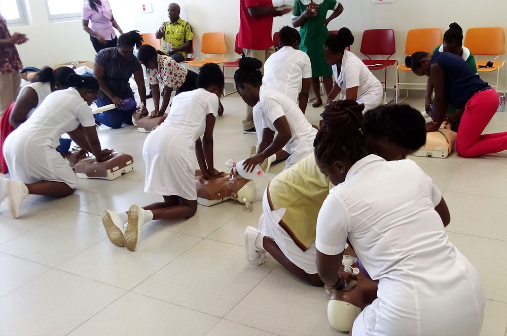 Training in CPR and ECC at UGMC