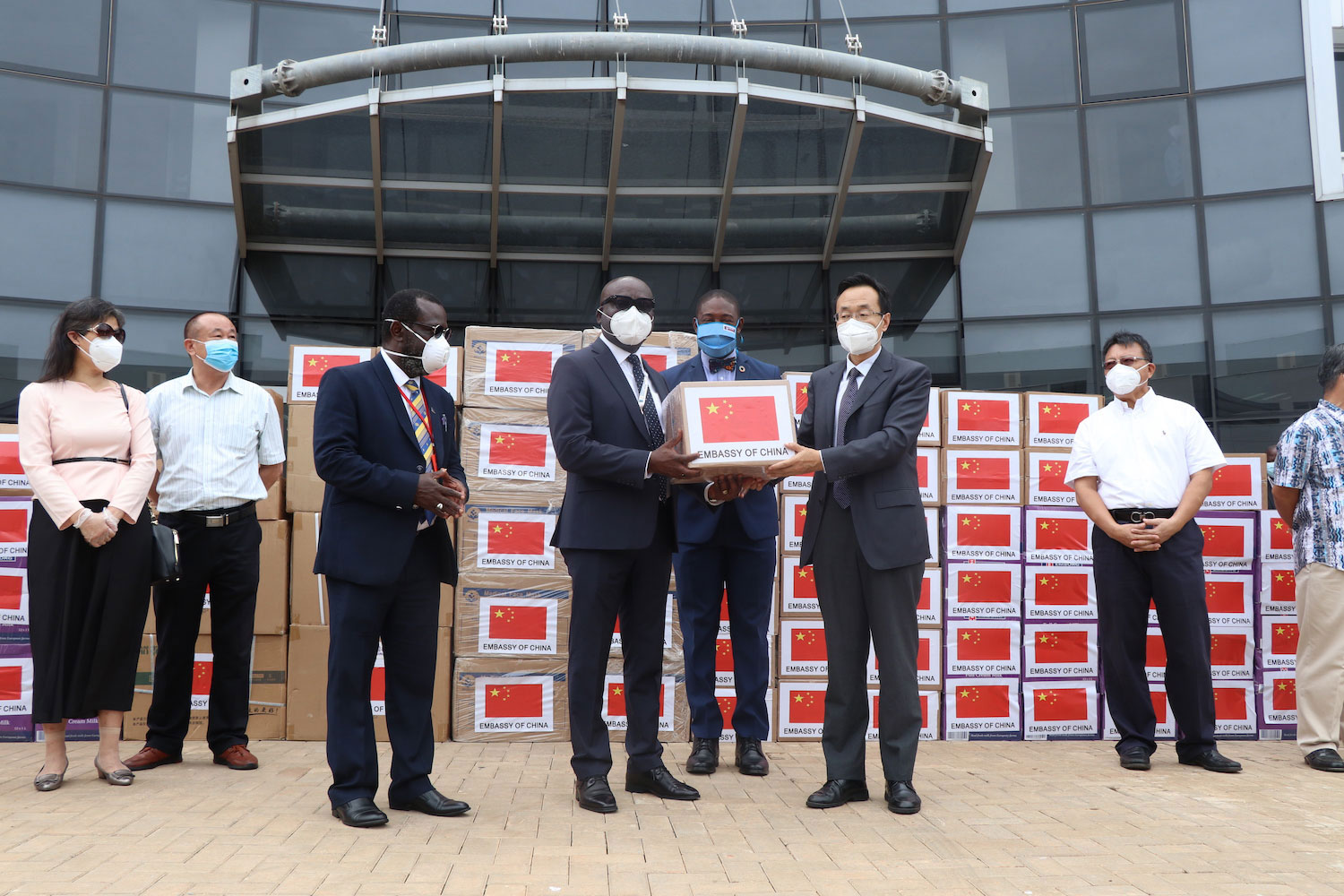 Chinese Embassy and Community Donate to UGMC